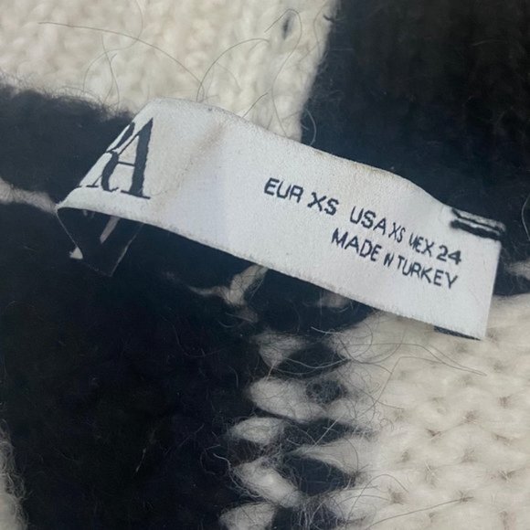 Zara Check Knit Sweater Vest ASO Wednesday Addams - Picture 10 of 15